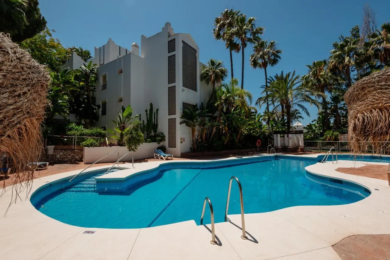 Apartment, Close To The Beach And Sea Views, In Marbella Apartment